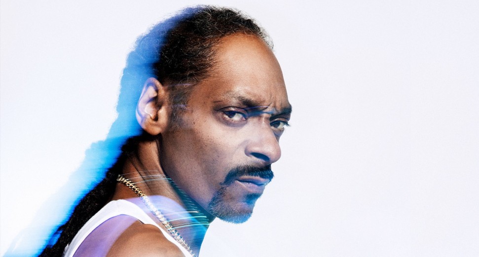 New Video Alert: Snoop Dogg – Gang Signs (feat. Mozzy) [Expicit] 5/7/21