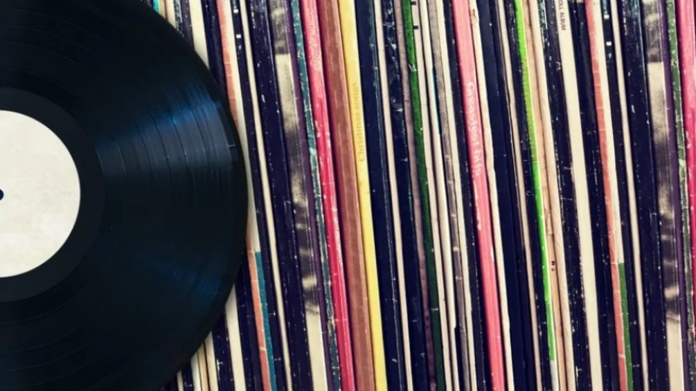 Vinyl Album Sales Rise for 17th Straight Year — But Growth Is Slowing –  Billboard