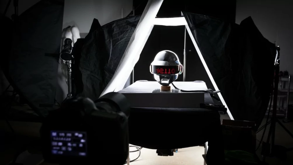 THESE PHOTOS SHOW HOW DAFT PUNK’S HELMETS ARE BUILT | DJ Mag
