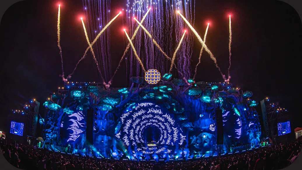 Photo of spiral visuals and fireworks on the mainstage at Sunburn Festival