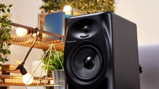 Pioneer new desktop speaker