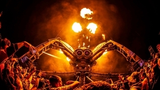 Glastonbury auctions chance to push “fire” button on Arcadia Spider stage for charity