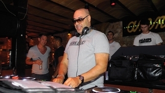 DJ Mag Top100 DJs | Poll 2010: Roger Sanchez