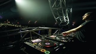 DJ Mag Top100 DJs | Poll 2011: Steve Angello