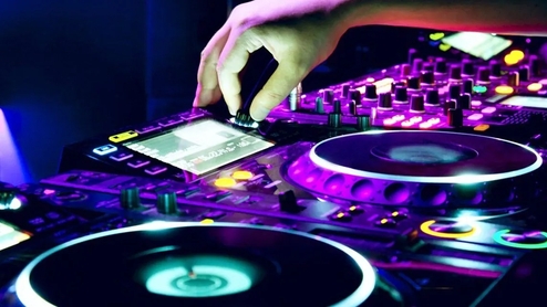 Man says learning to DJ “awakened his brain” after serious injury