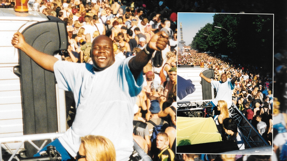 Carl Cox playing at the love parade in 1998