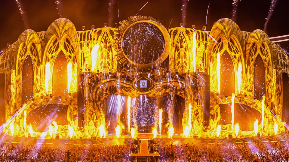 Photo of the Mainstage at UNTOLD Festival 