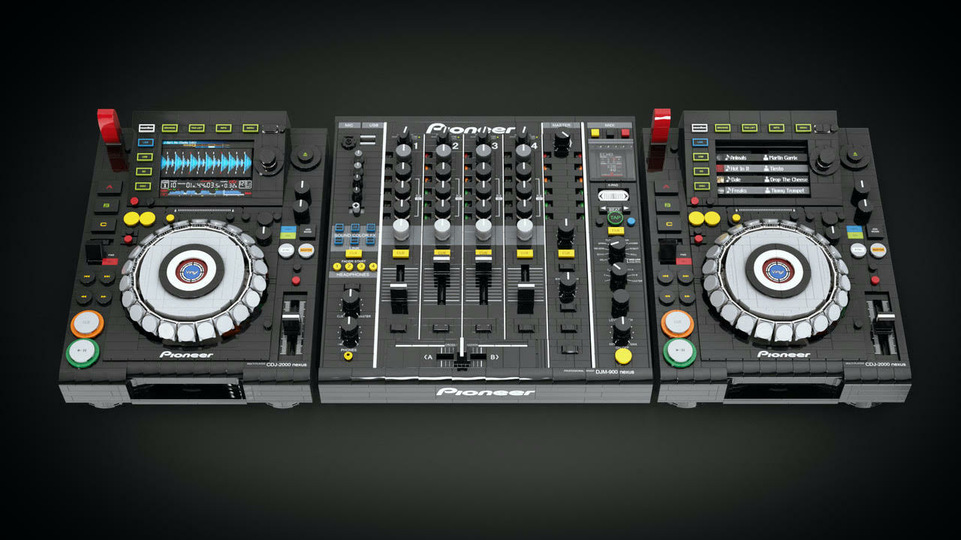 Watch LEGO Pioneer CDJ 2000 Nexus being built with playable