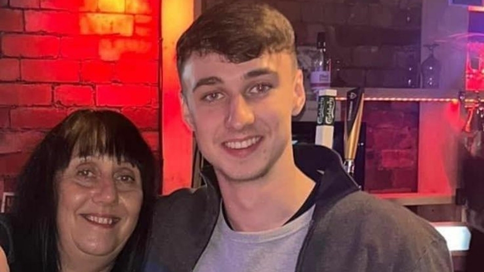 Photo of missing teenager Jay Slater and his mother in a bar