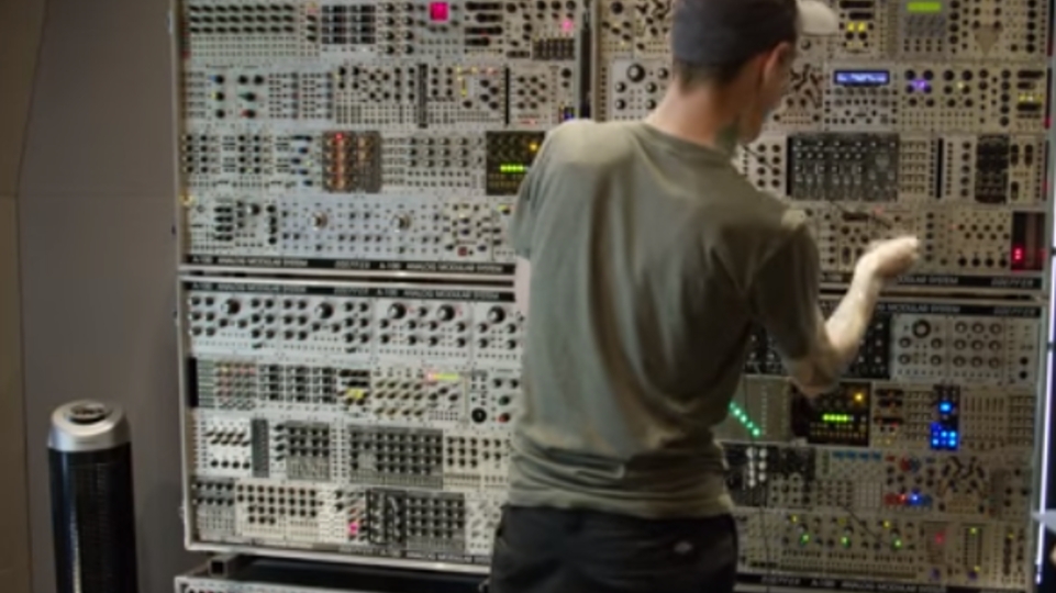 Deadmau5 offers in-depth tour of home: Watch 