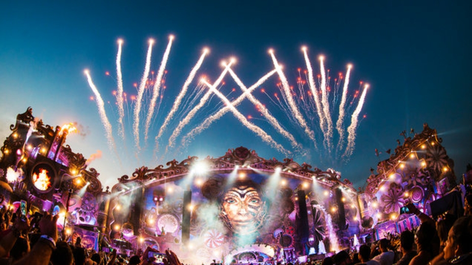 Tomorrowland locks full line-up for 2017 | DJMag.com